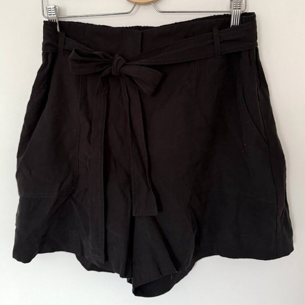 Dynamite Utility High Waisted Shorts (size XL) NWT